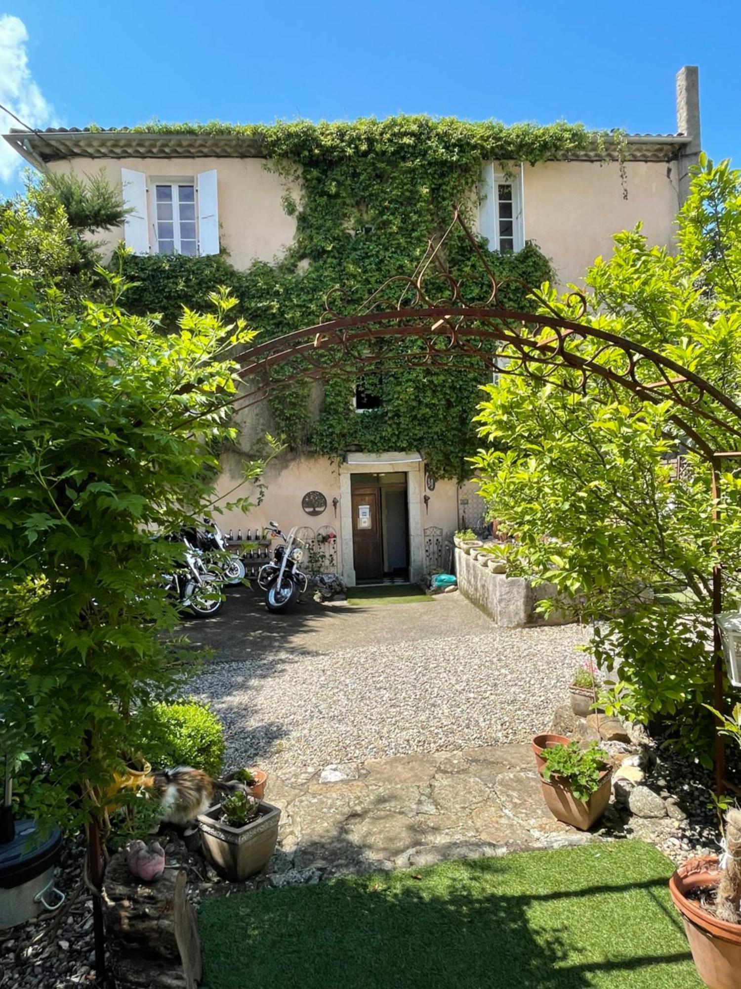 Maison Du Manoir Vallon-Pont-dʼArc Exteriér fotografie